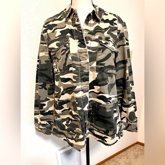 NWT green Camo button up jacket - Picture 1 of 5